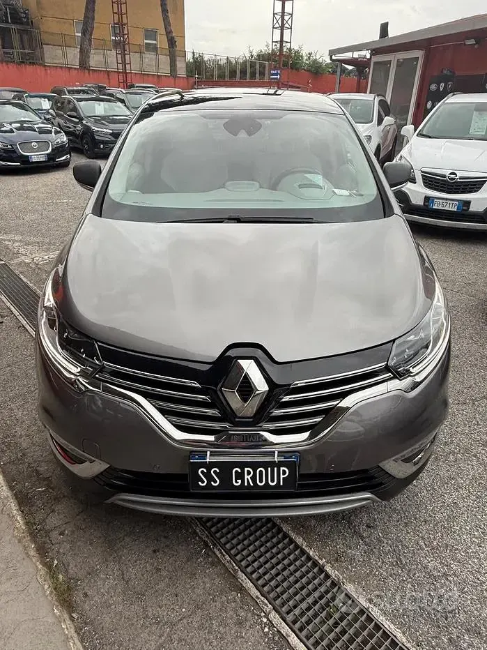 Usado Renault Espace Initiale Paris 160 CV (117 kW) 2018 Gris Monovolumen