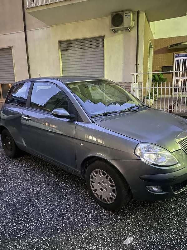 Usata Lancia Ypsilon 69 CV (50 kW) 2006 Utilitaria