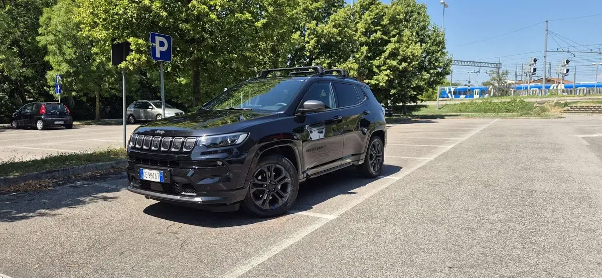 Usata Jeep Compass Limited 131 CV (96 kW) 2021 Nero SUV