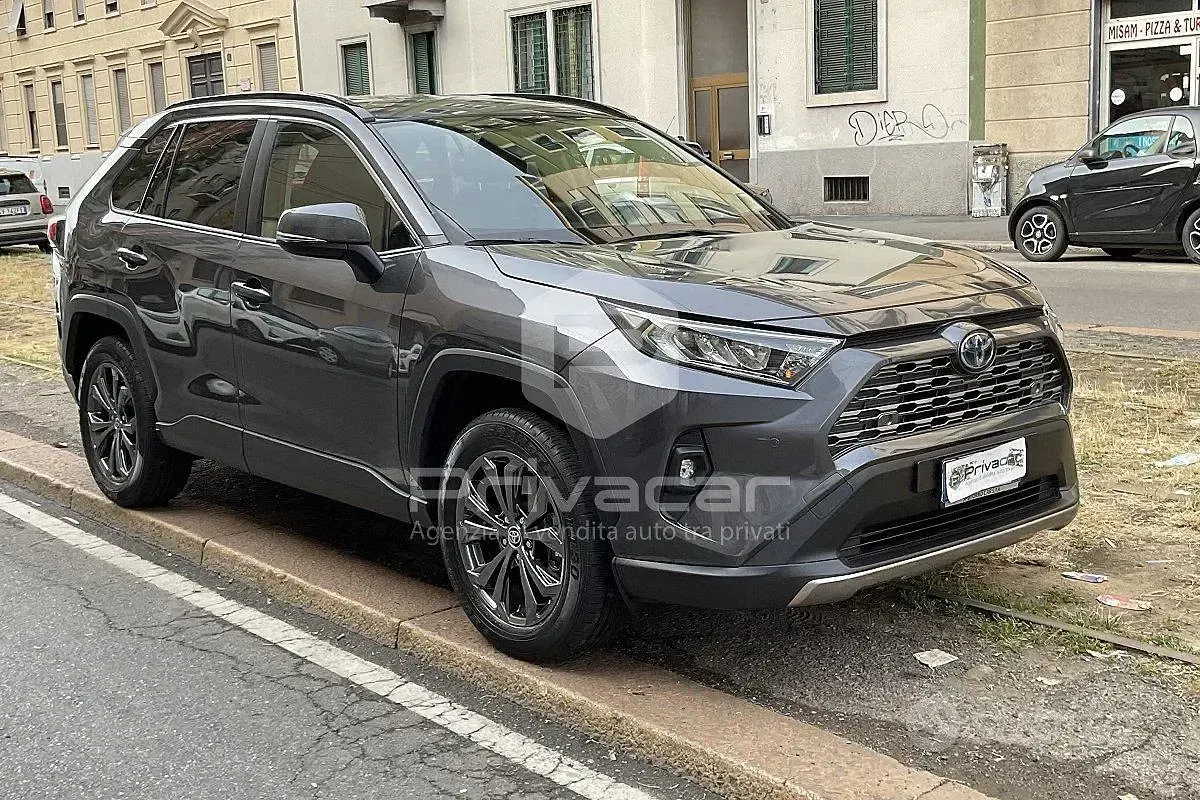 Usata Toyota RAV4 Active 178 CV (130 kW) 2022 Marrone SUV