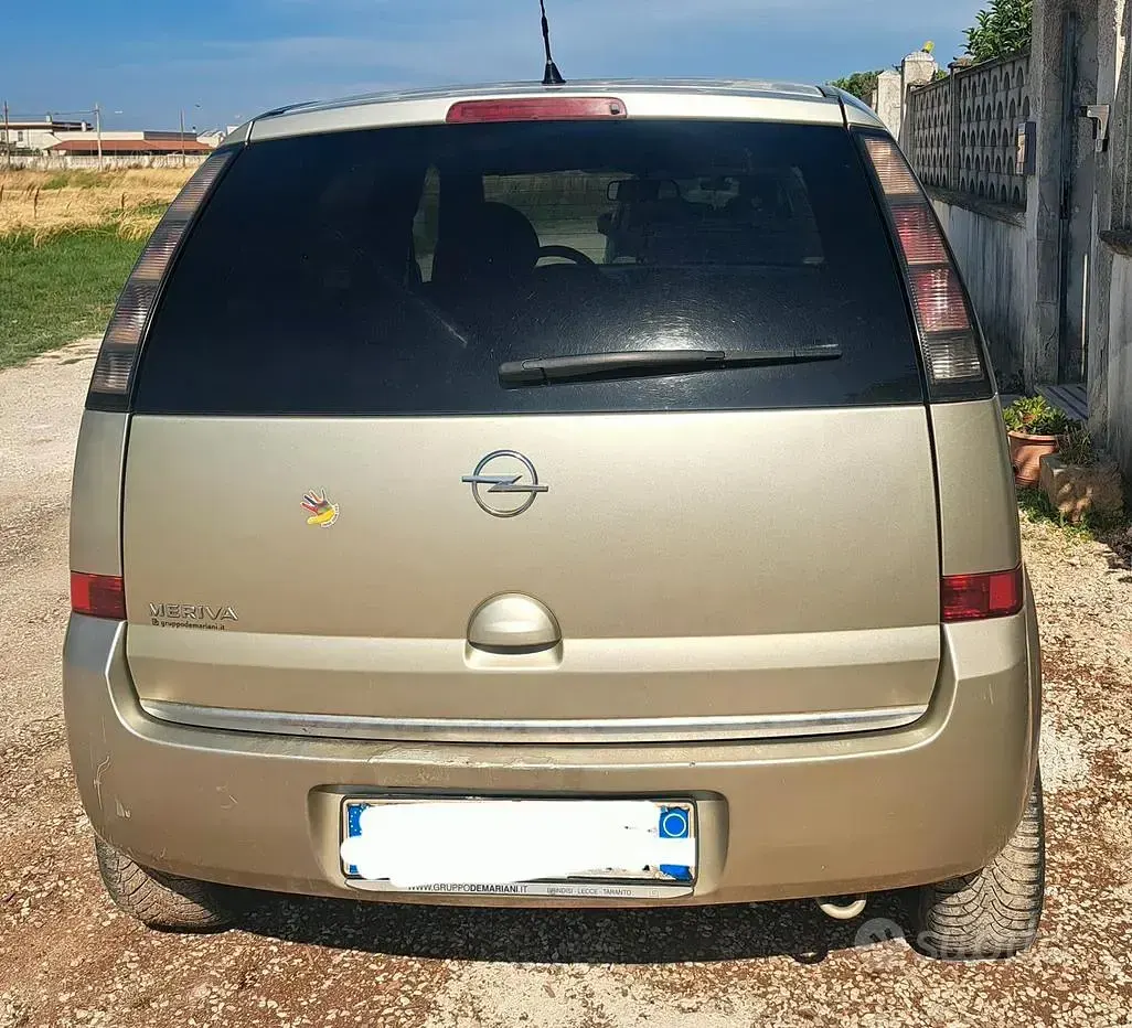 Usata Opel Meriva 90 CV (66 kW) 2009 Monovolume