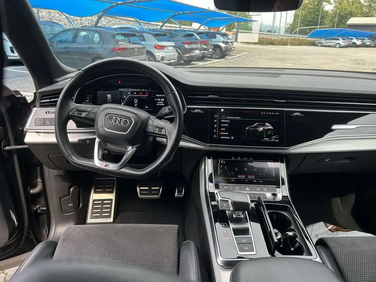 Usata Audi Q8 Sport 286 CV (210 kW) 2022 Nero SUV