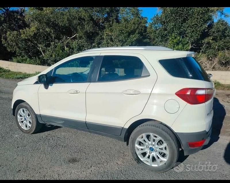 Usata Ford Ecosport 2016 Bianco SUV