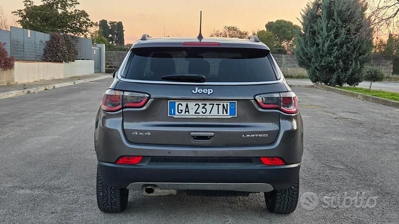 Usata Jeep Compass Limited 140 CV (102 kW) 2020 Grigio SUV