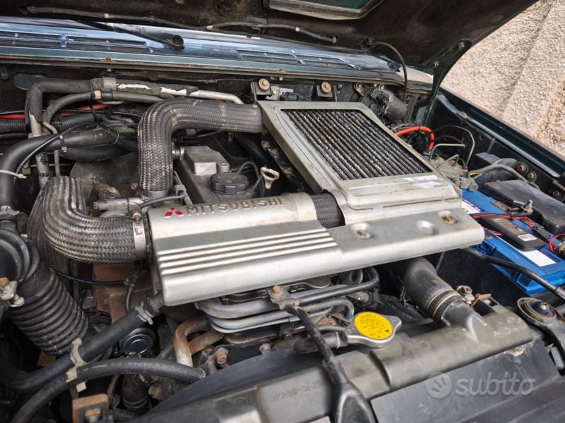 Verde Usata 1996 Mitsubishi Pajero SUV | 9000 € (Buon prezzo) - Immagine 1/4