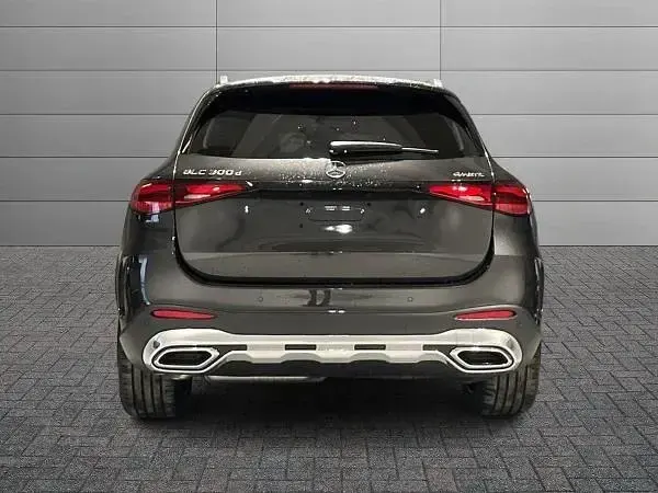 Nuova Mercedes GLC300 269 CV (197 kW) 2026 Grigio SUV