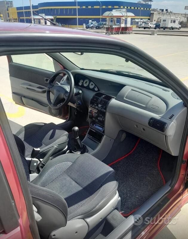 Usata Fiat Punto 133 CV (97 kW) 1995 Utilitaria