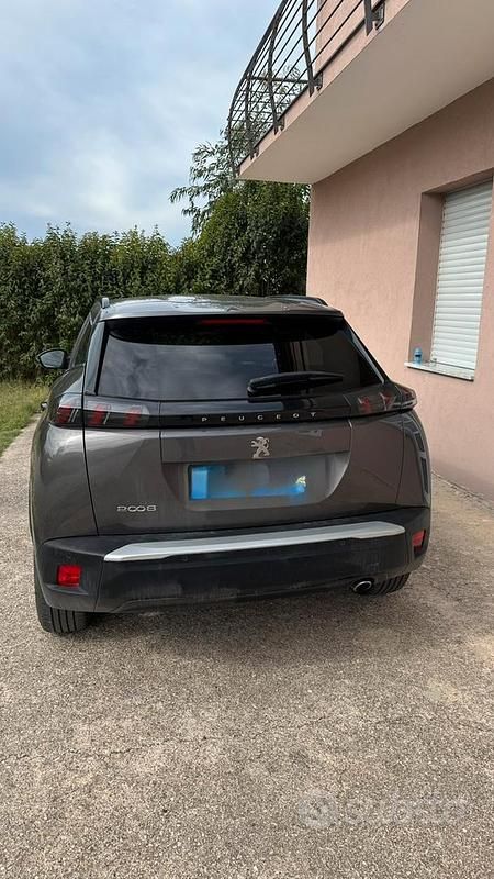 Usata Peugeot 2008 131 CV (96 kW) 2021 Grigio SUV