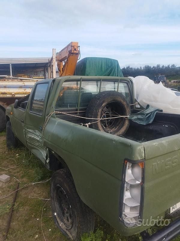 Usata Nissan King 1997 Verde Pick-up