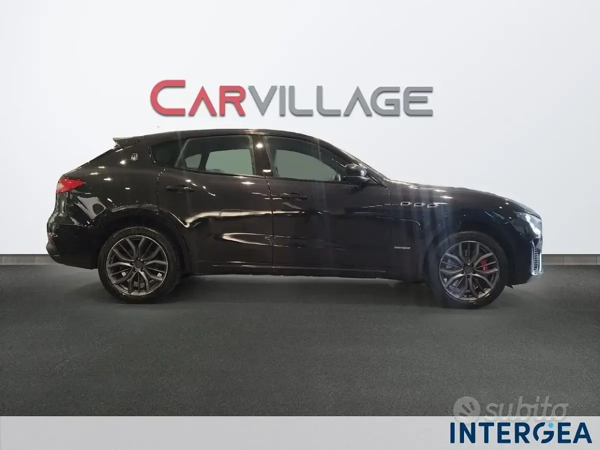 Usata Maserati Levante 250 CV (183 kW) 2020 Nero SUV