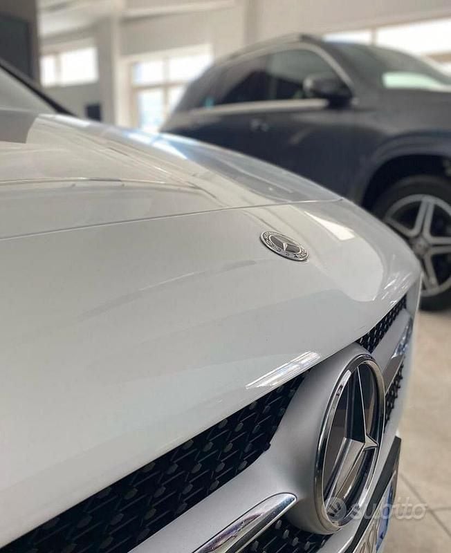 Usata Mercedes A180 Business 116 CV (85 kW) 2019 Bianco Berlina