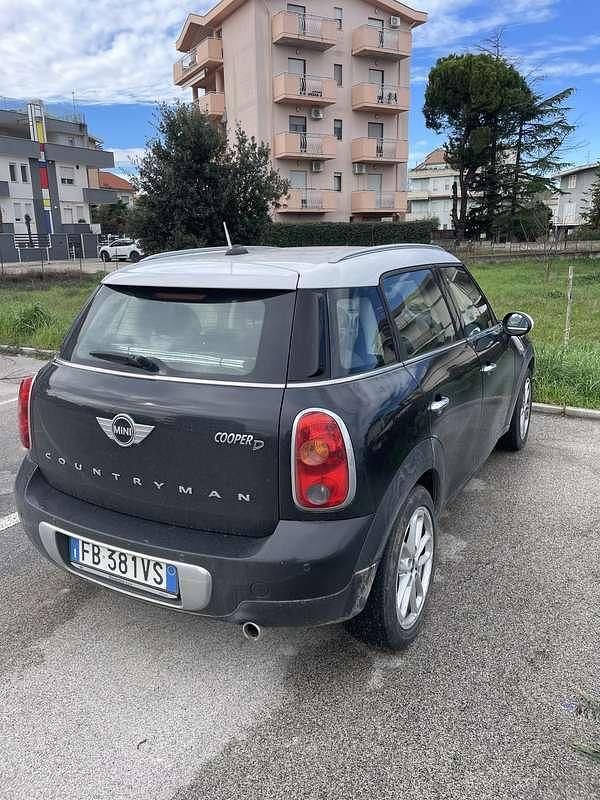 Usata Mini Cooper D Countryman Business 111 CV (81 kW) 2015 Nero SUV