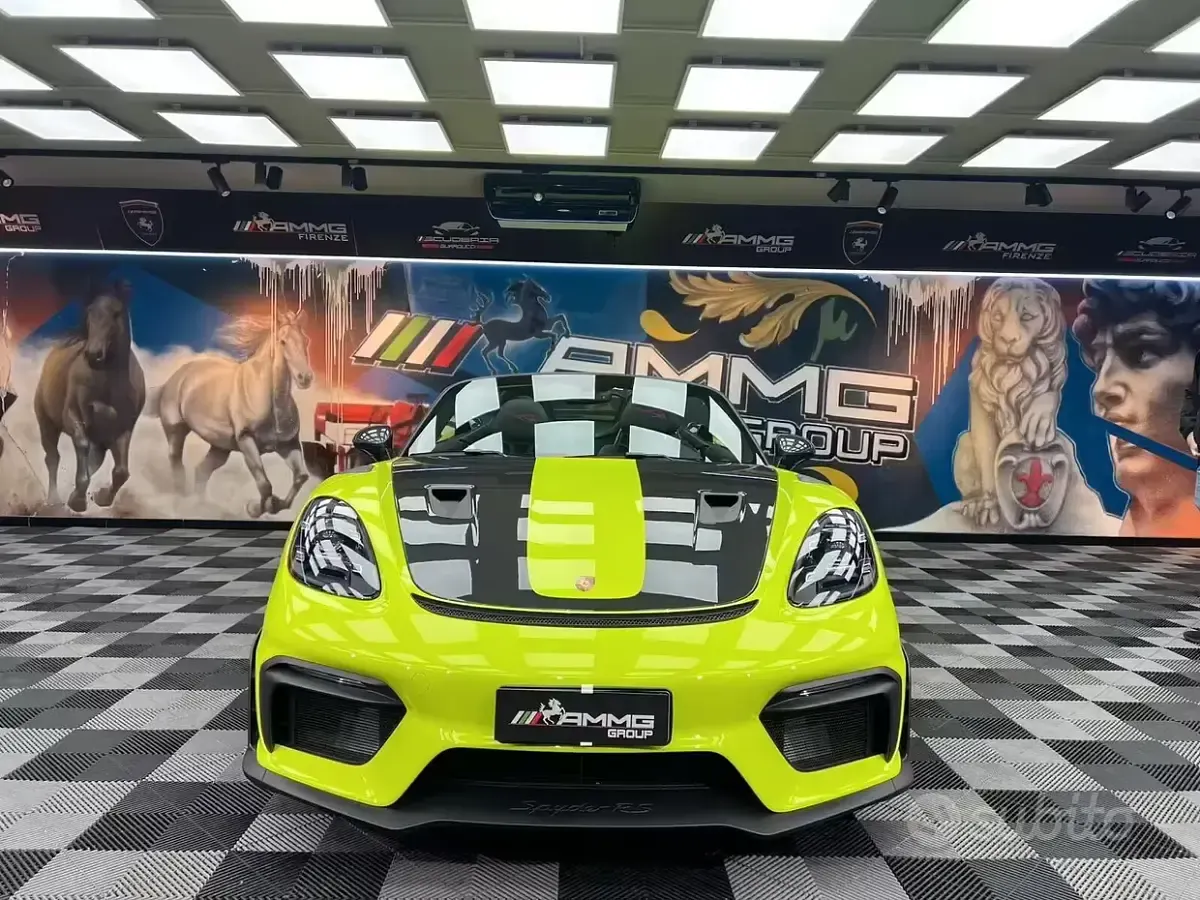 Nuova Porsche 718 Spyder 500 CV (367 kW) 2025 Giallo Cabrio