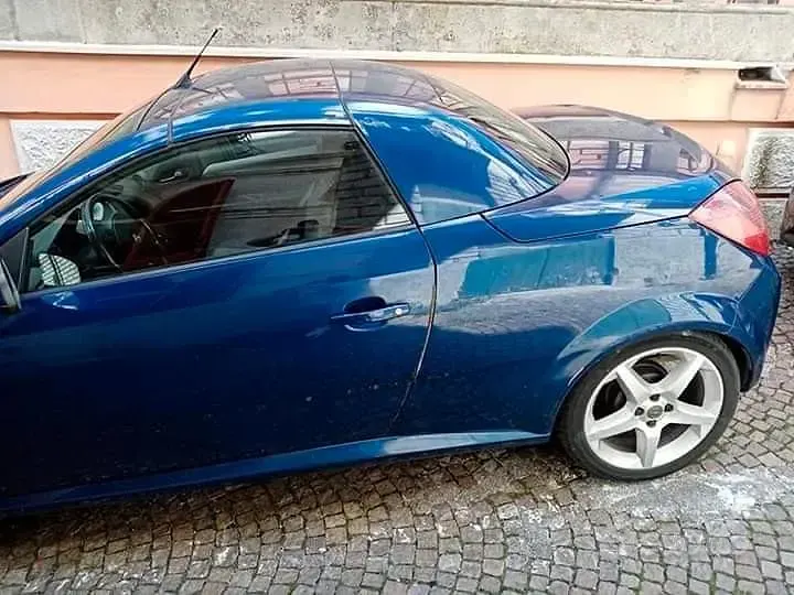 Usata Opel Tigra 90 CV (66 kW) 2005 Bluazzurro Cabrio