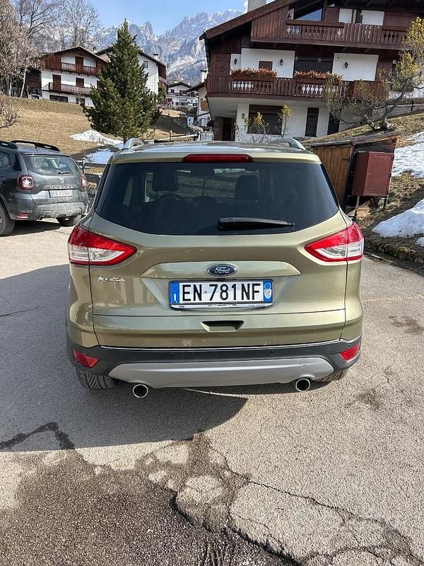 Usata Ford Kuga Titanium 163 CV (119 kW) 2012 Verde SUV