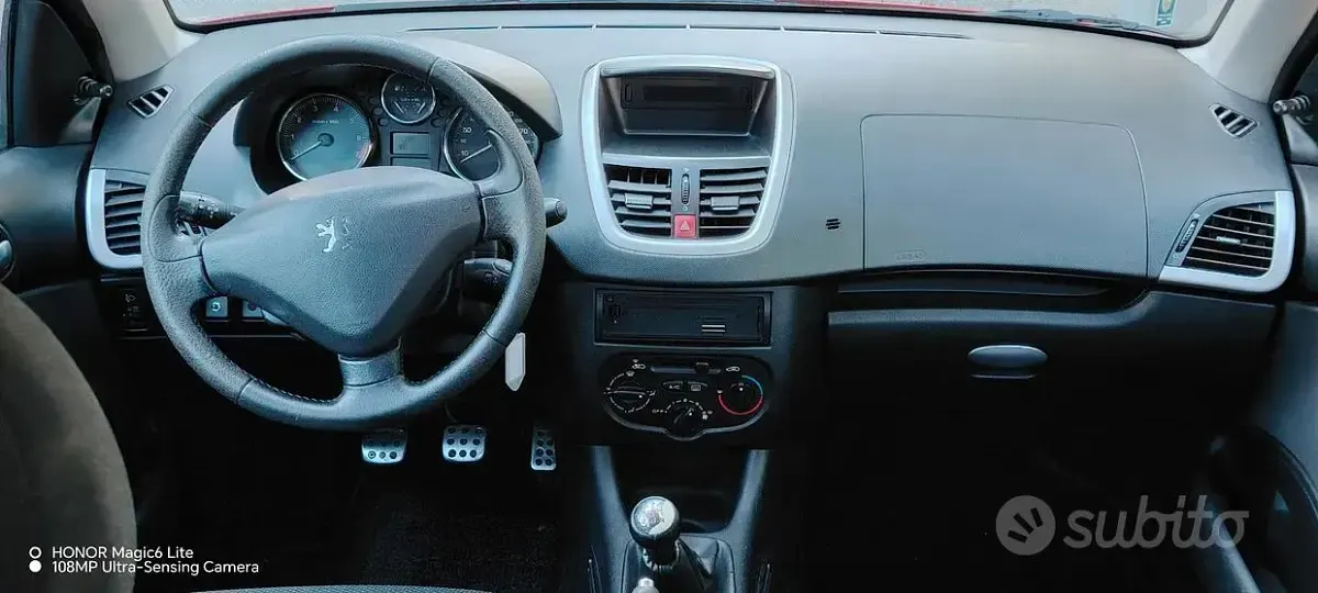 Usata Peugeot 206+ 60 CV (44 kW) 2011 Rosso Utilitaria