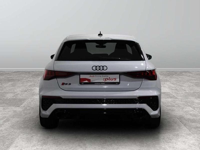 Usata Audi RS3 Ambiente 400 CV (294 kW) 2024 Bianco ghiacciaio metallizzato Berlina