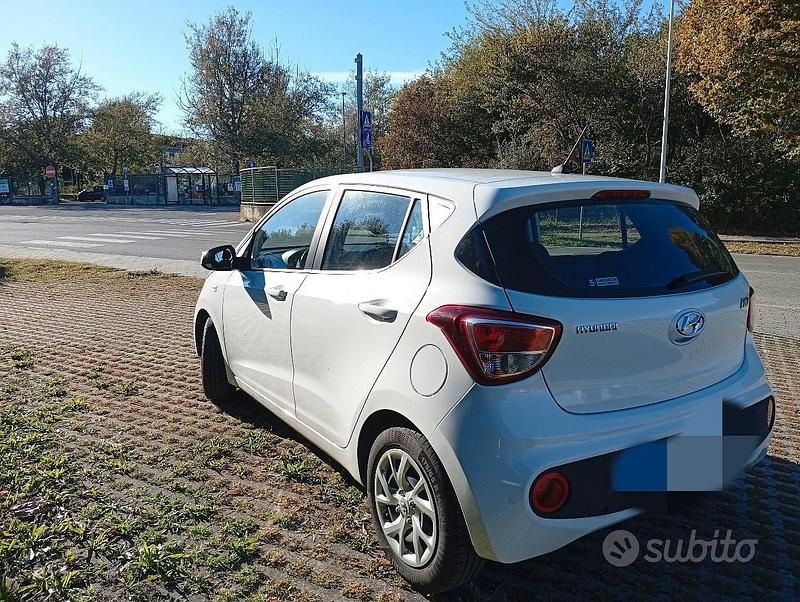 Usata Hyundai i10 67 CV (49 kW) 2019 Bianco Utilitaria