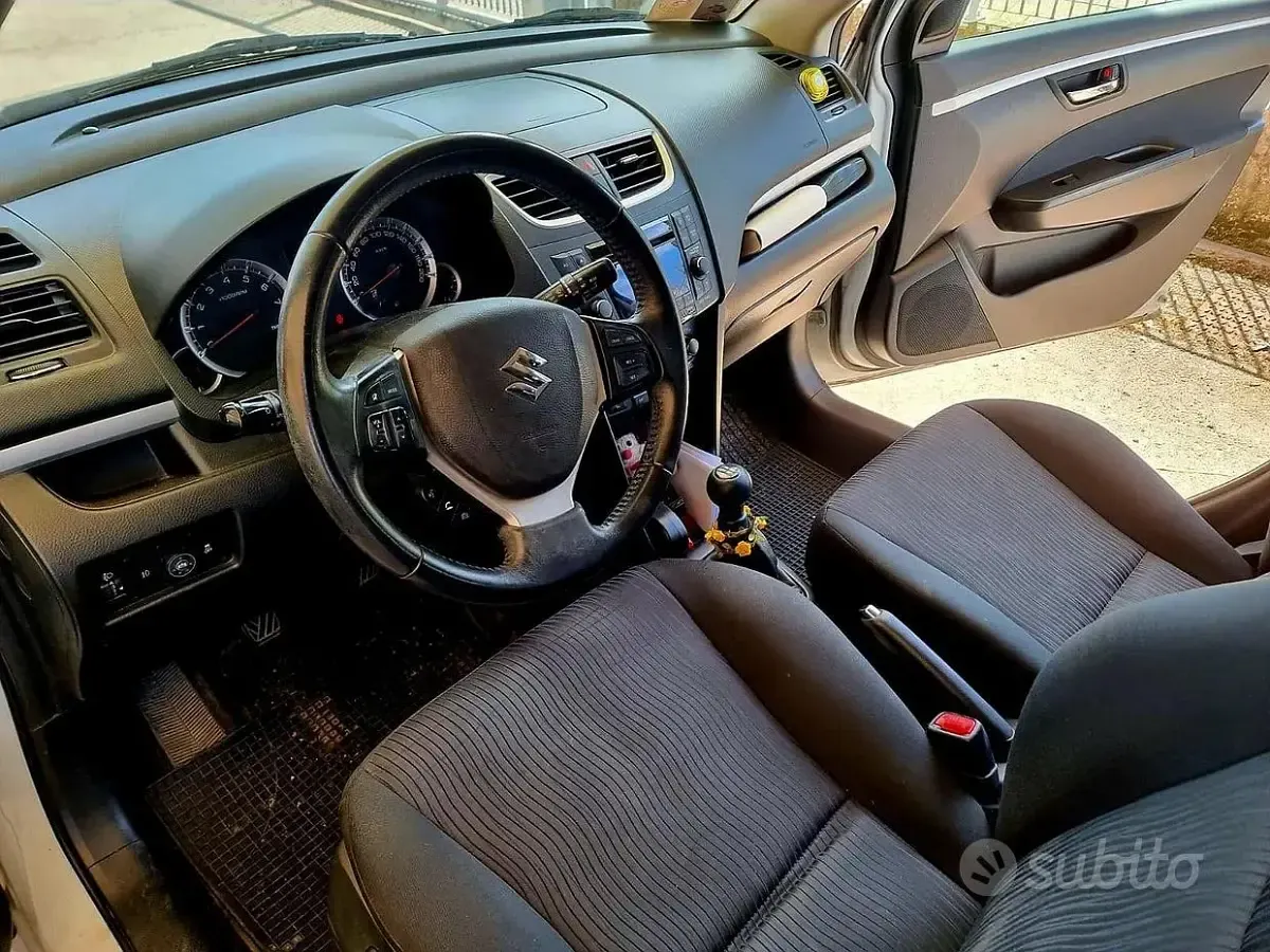 Usata Suzuki Swift 2012 Bianco Utilitaria