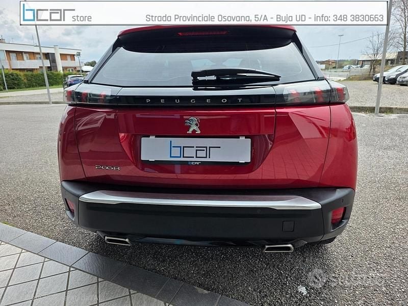 Usata Peugeot 2008 Active 131 CV (96 kW) 2020 Rosso SUV