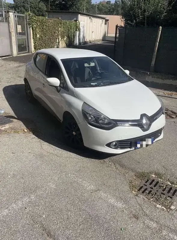 Usata Renault Clio IV 75 CV (55 kW) 2013 Berlina
