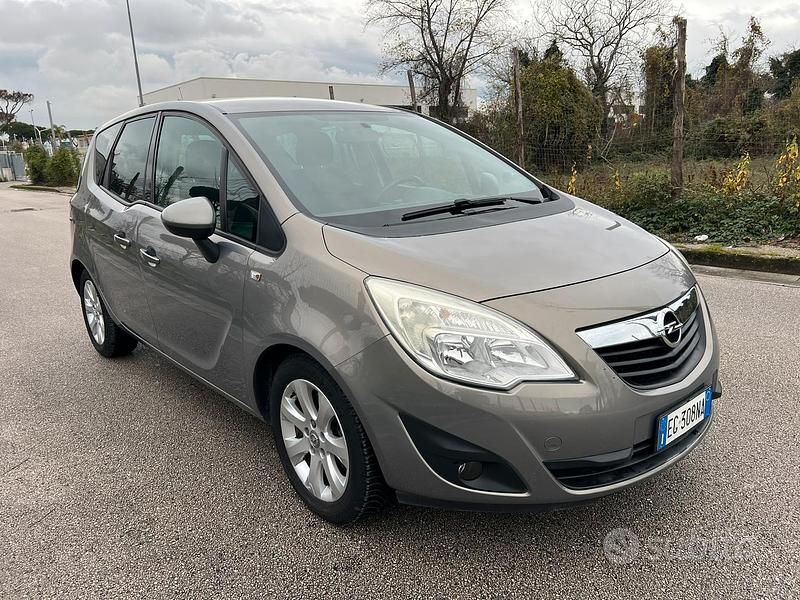 Marrone Usata 2011 Opel Meriva Monovolume | 3800 € (Super prezzo) - Immagine 1/4
