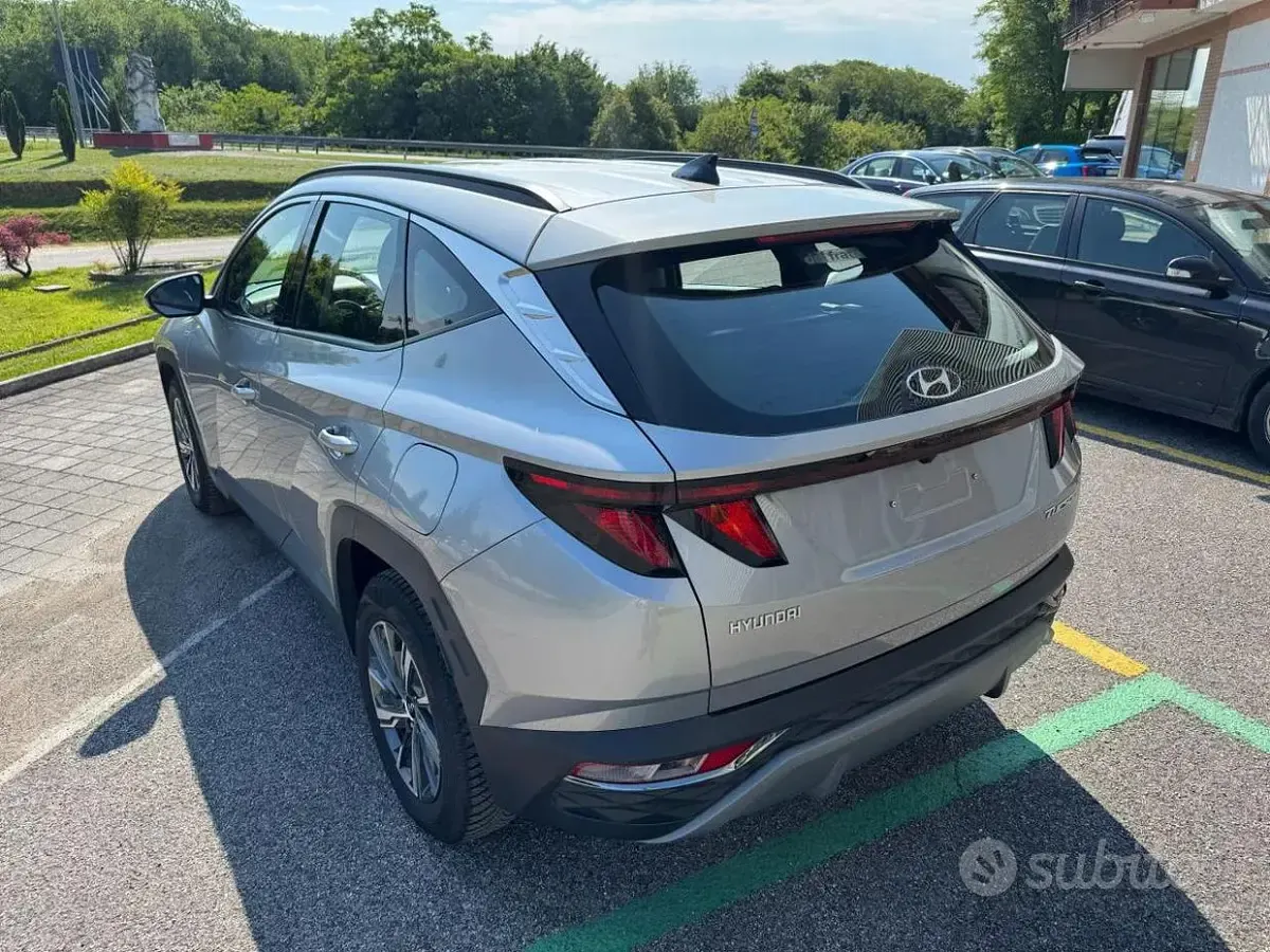 Usata Hyundai Tucson Select 136 CV (100 kW) 2021 Grigio SUV