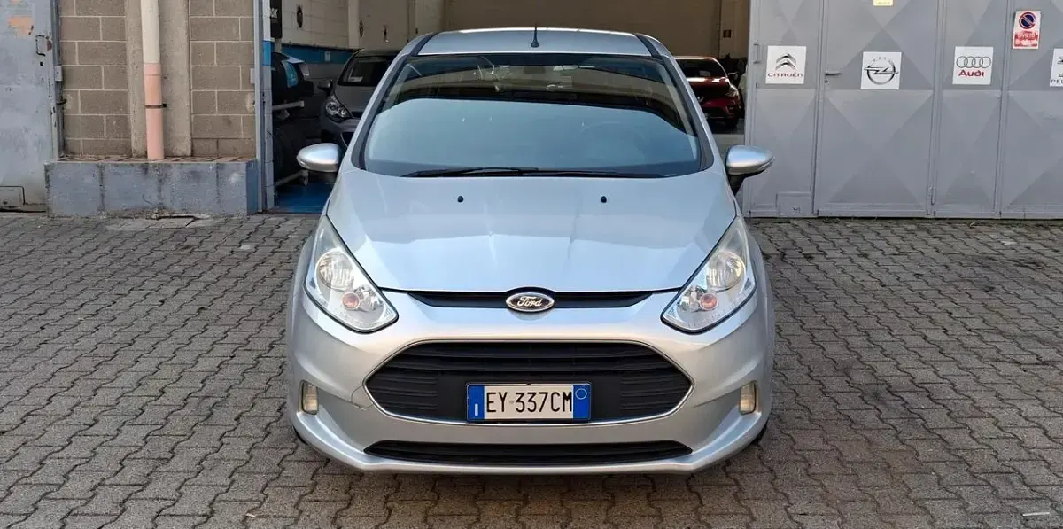 Usata Ford B-MAX Titanium 105 CV (77 kW) 2015 Argento Monovolume