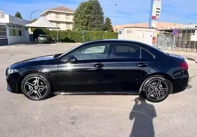 Usata Mercedes A180 116 CV (85 kW) 2021 Nero Berlina