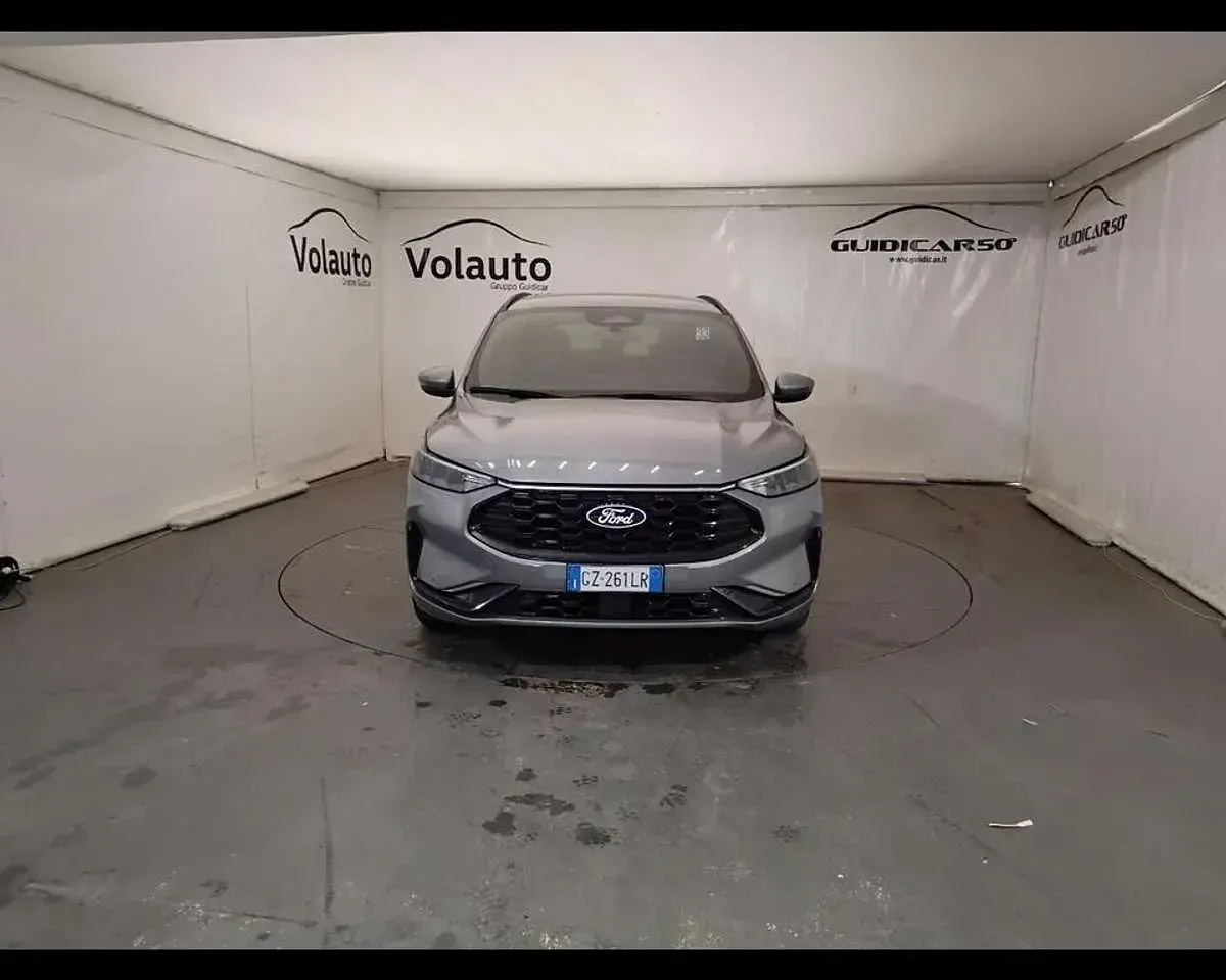 Usata Ford Kuga ST-Line 179 CV (131 kW) 2025 Argento SUV