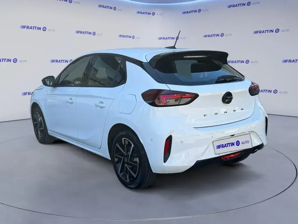 Gebraucht Opel Corsa 101 PS (74 kW) 2025 Silber Kleinwagen