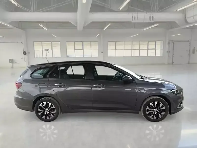 Usata Fiat Tipo City Life 131 CV (96 kW) 2023 Grigio Station wagon