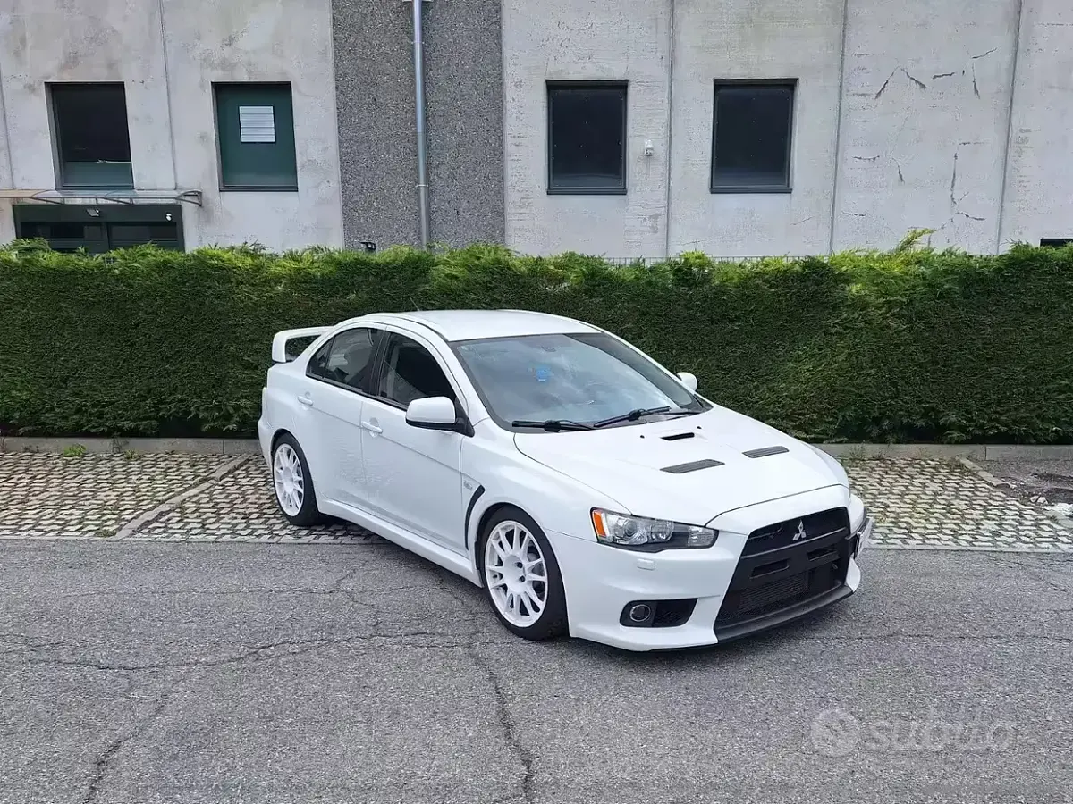Usata Mitsubishi Lancer Evolution 295 CV (216 kW) 2009 Bianco Berlina