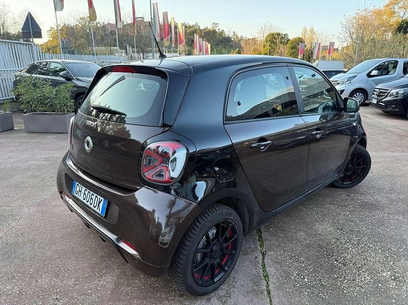 Usata Smart ForFour Electric Drive 60 kW (82 CV) 2021 Marrone Utilitaria