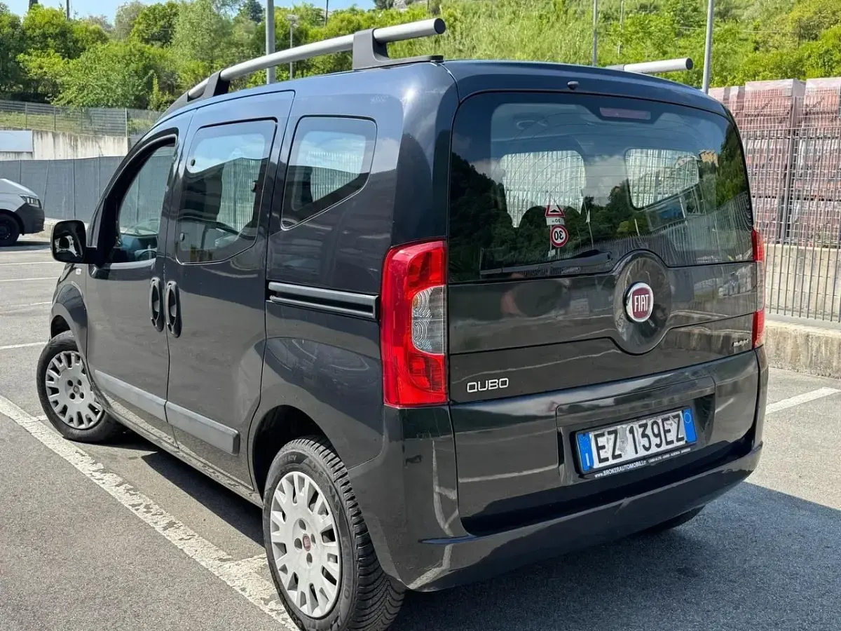 Usata Fiat Qubo Dynamic 75 CV (55 kW) 2015 Nero Monovolume