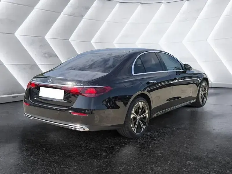 Usata Mercedes E300 Advanced Plus 197 CV (144 kW) 2026 Nero Utilitaria