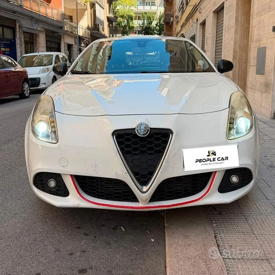 Usata Alfa Romeo Giulietta 105 CV (77 kW) 2013 Bianco Utilitaria
