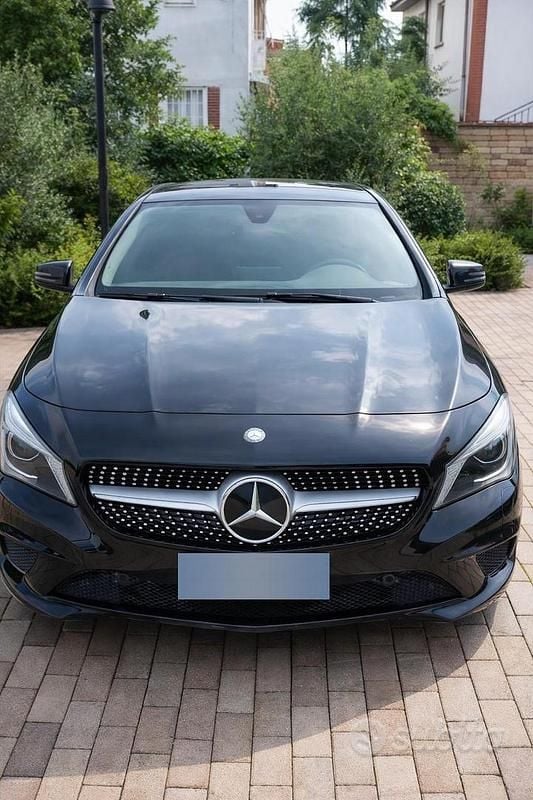 Usata Mercedes CLA200 Premium 136 CV (100 kW) 2016 Nero Station wagon