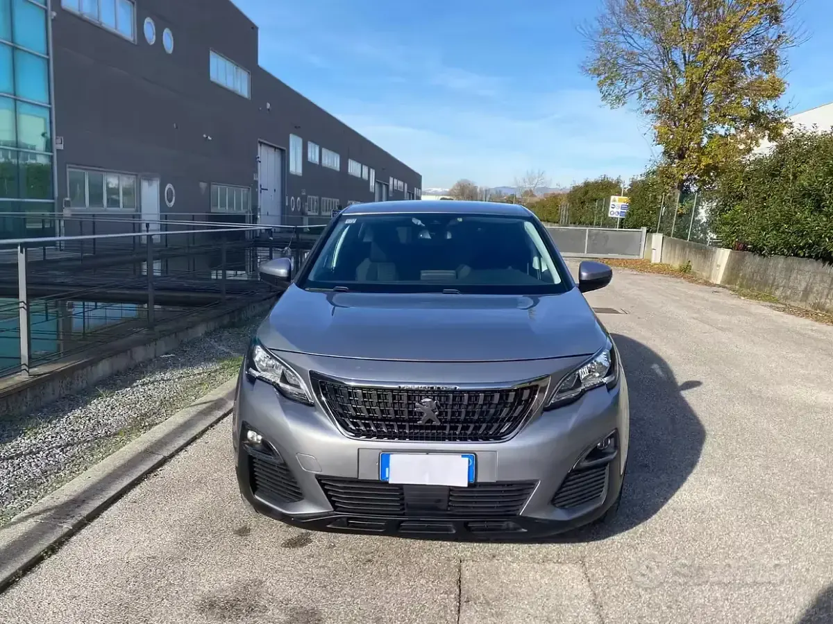 Usata Peugeot 3008 120 CV (88 kW) 2017 Grigio SUV