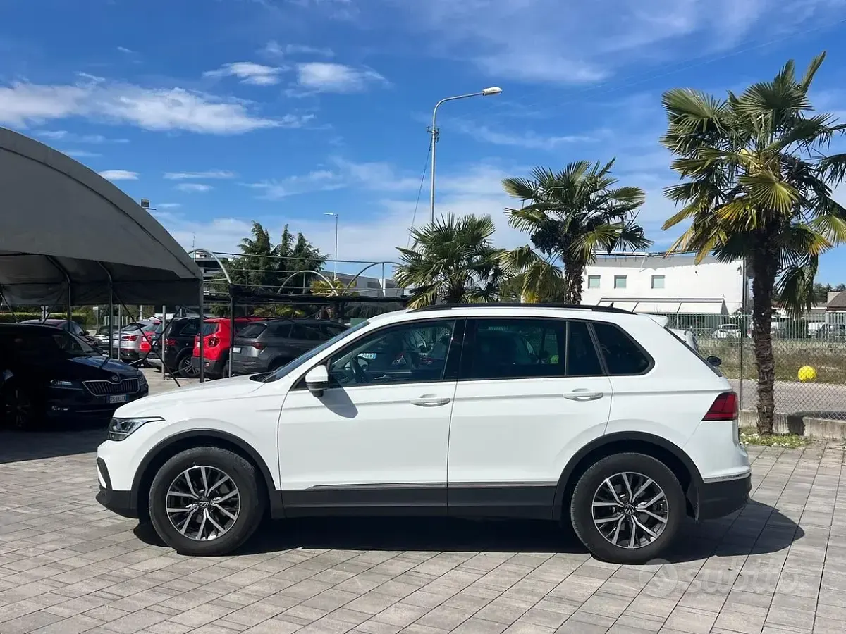 Usata VW Tiguan 150 CV (110 kW) 2023 Bianco SUV