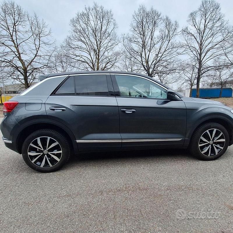 Usata VW T-Roc Style 150 CV (110 kW) 2019 Grigio SUV