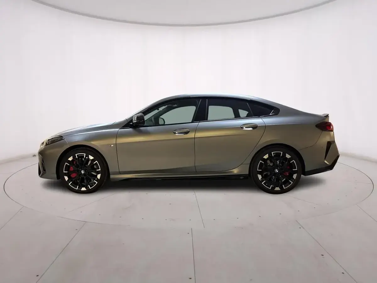Nuova BMW M235 M Sport 300 CV (220 kW) 2026 Grigio Coupé