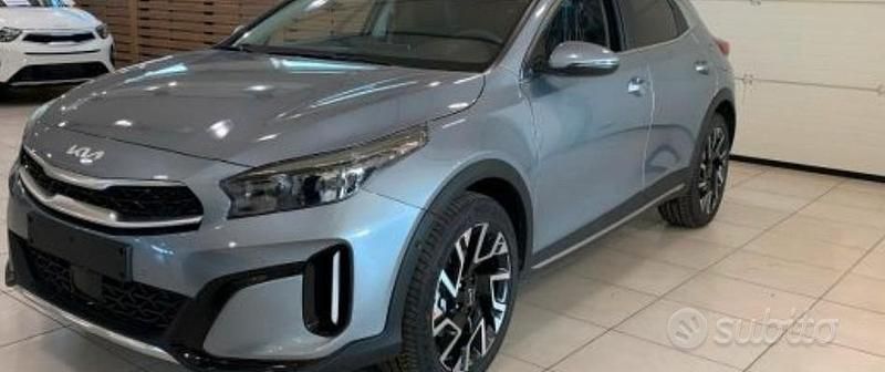 Usata Kia XCeed 120 CV (88 kW) 2023 Grigio SUV