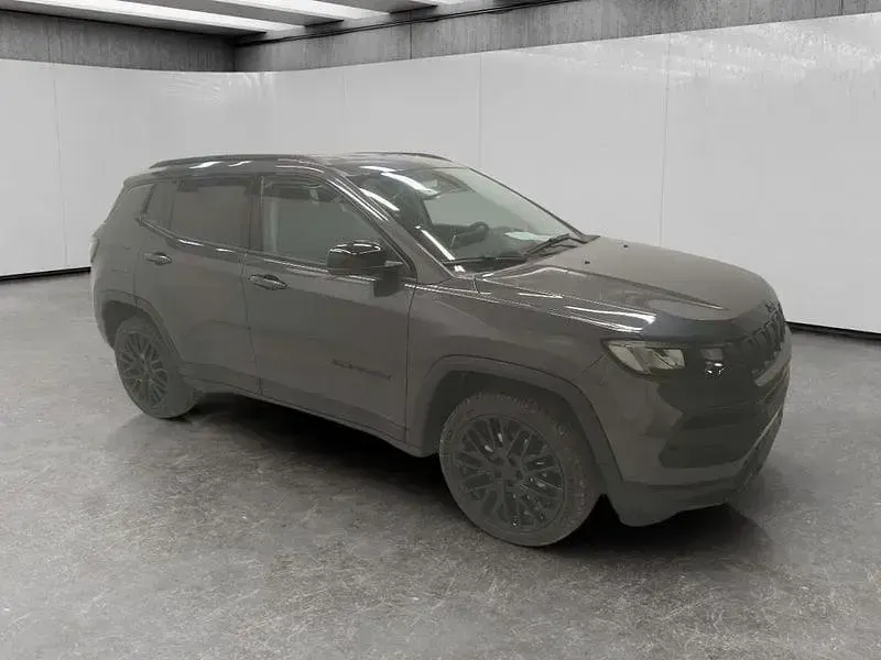 Usata Jeep Compass Night Eagle 131 CV (96 kW) 2022 Bianco SUV
