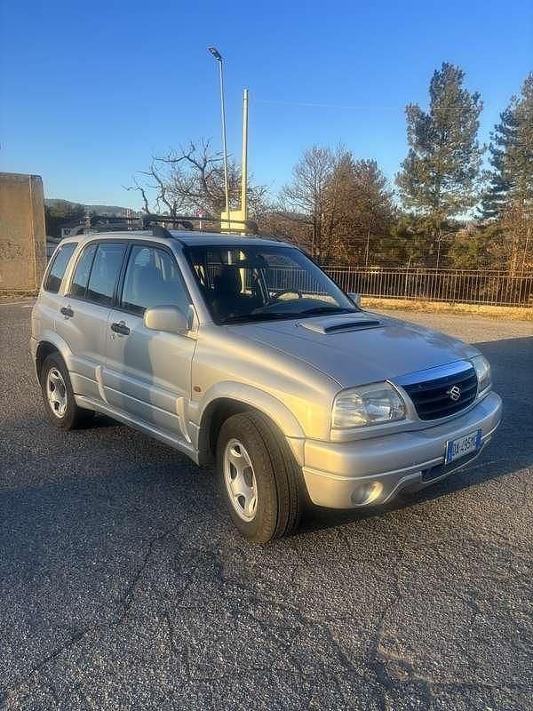 Usata Suzuki Grand Vitara 109 CV (80 kW) 2001 SUV