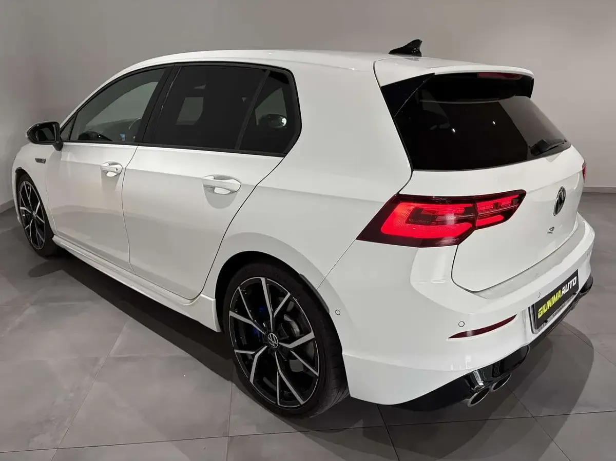 Usata VW Golf VIII R 320 CV (235 kW) 2023 Bianco Berlina