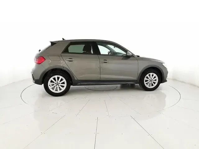 Usata Audi A1 Business 116 CV (85 kW) 2025 Grigio SUV
