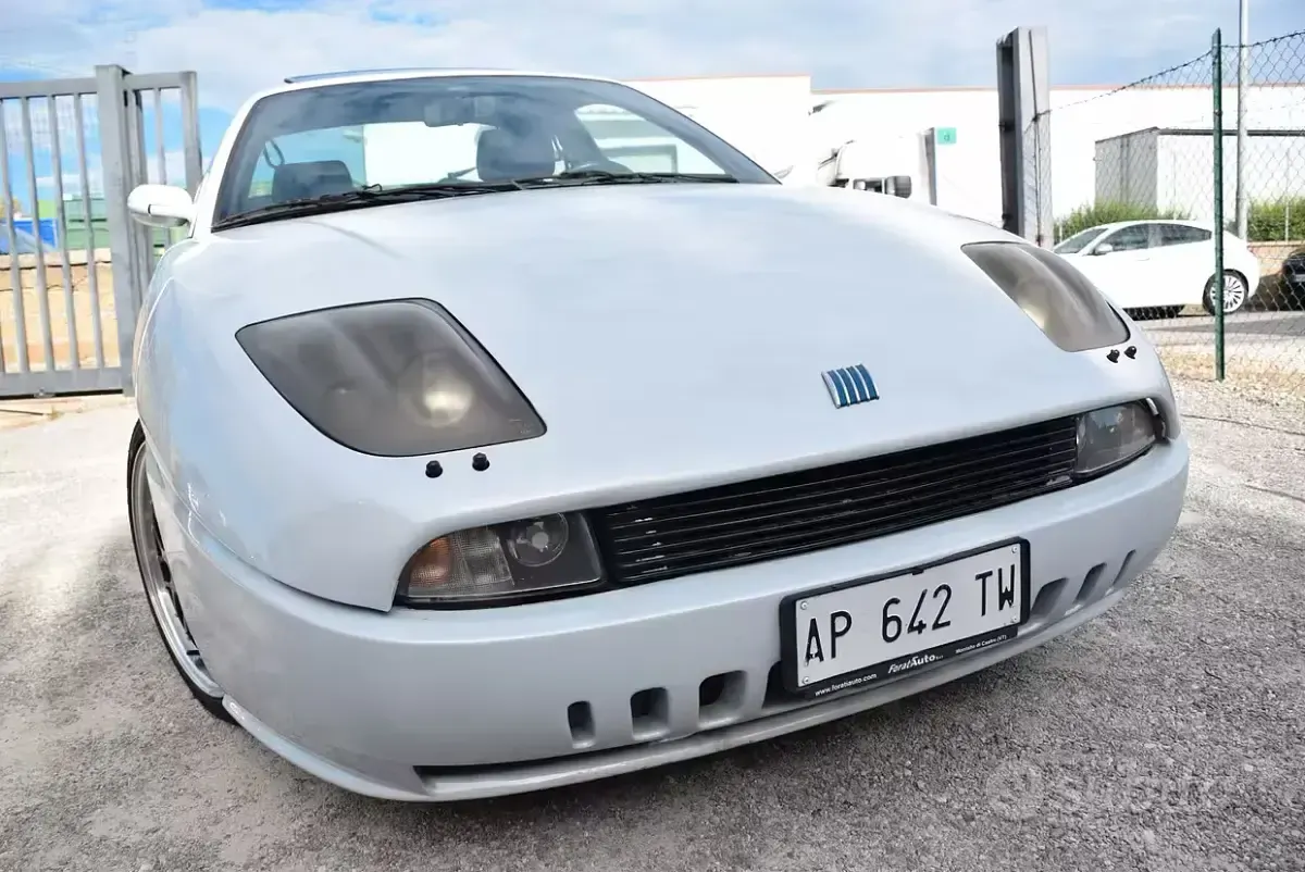 Usata Fiat Coupé 220 CV (161 kW) 1998 Grigio Coupé