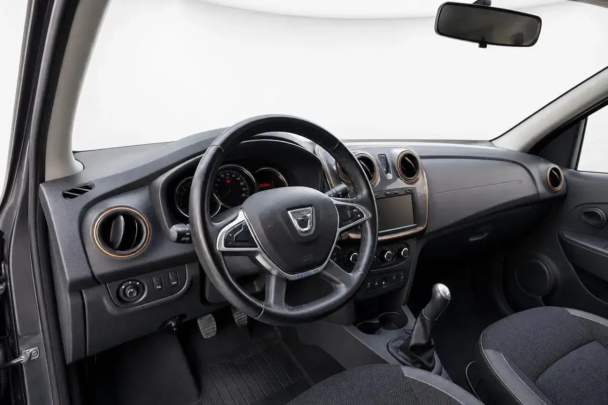 Usata Dacia Logan 90 CV (66 kW) 2018 Grigio Berlina