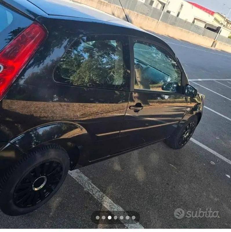 Usata Ford Fiesta 2008 Nero Berlina